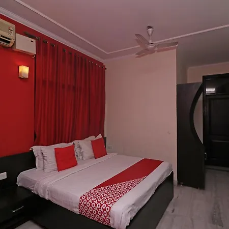Отель Oyo 63064 Casa Courtyard